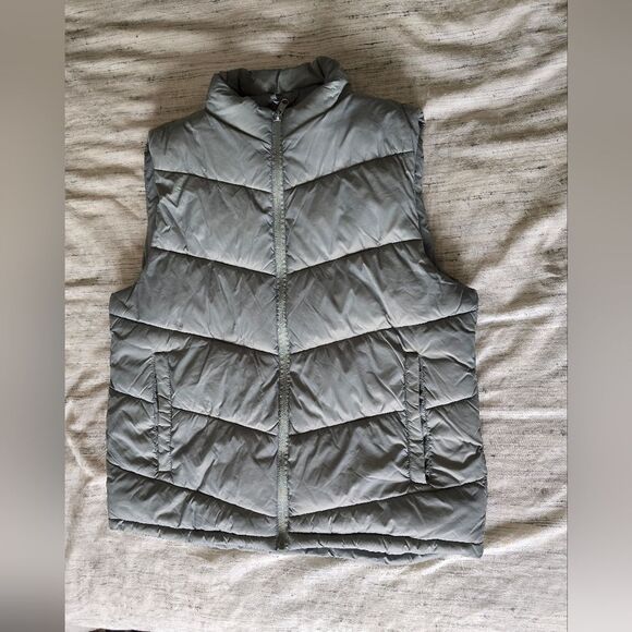 Mint Green Quilted Puffer Vest - Picture 1 of 3